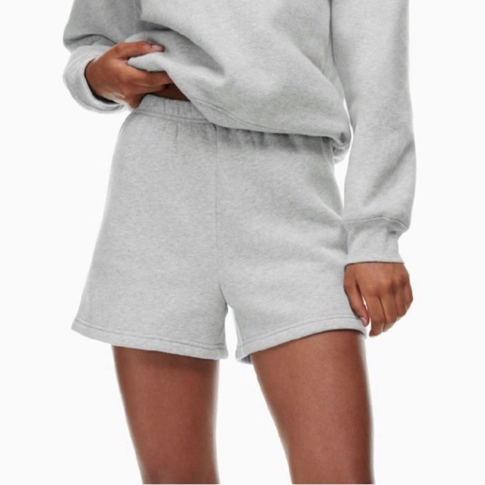 Aritzia Light Gray Fleece Athletic Shorts Sz 1X